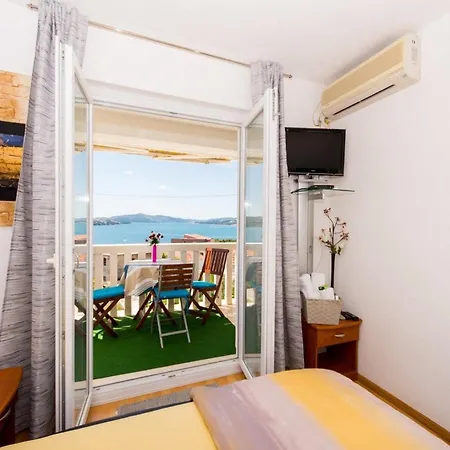Stil - One Bedroom With Balcony And Sea View 104 Luxsor * Trogir