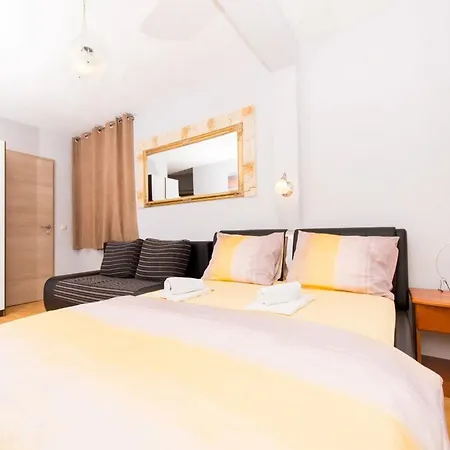 Stil - One Bedroom With Balcony And Sea View 104 Luxsor Apartmán *