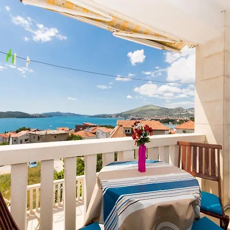 Apartmán Stil - One Bedroom With Balcony And Sea View 104 Luxsor Trogir